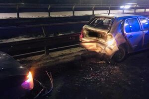 ДТП произошло на Южном мосту в Киеве