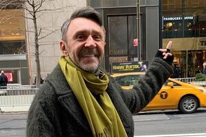 Шнуров показал спутницу
