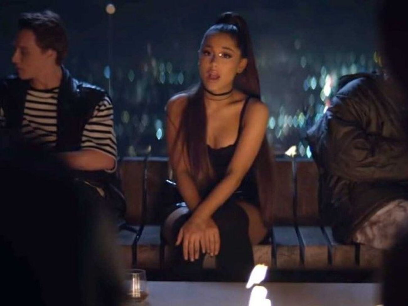 Гранде в ролике попыталась разрушить чужие отношения