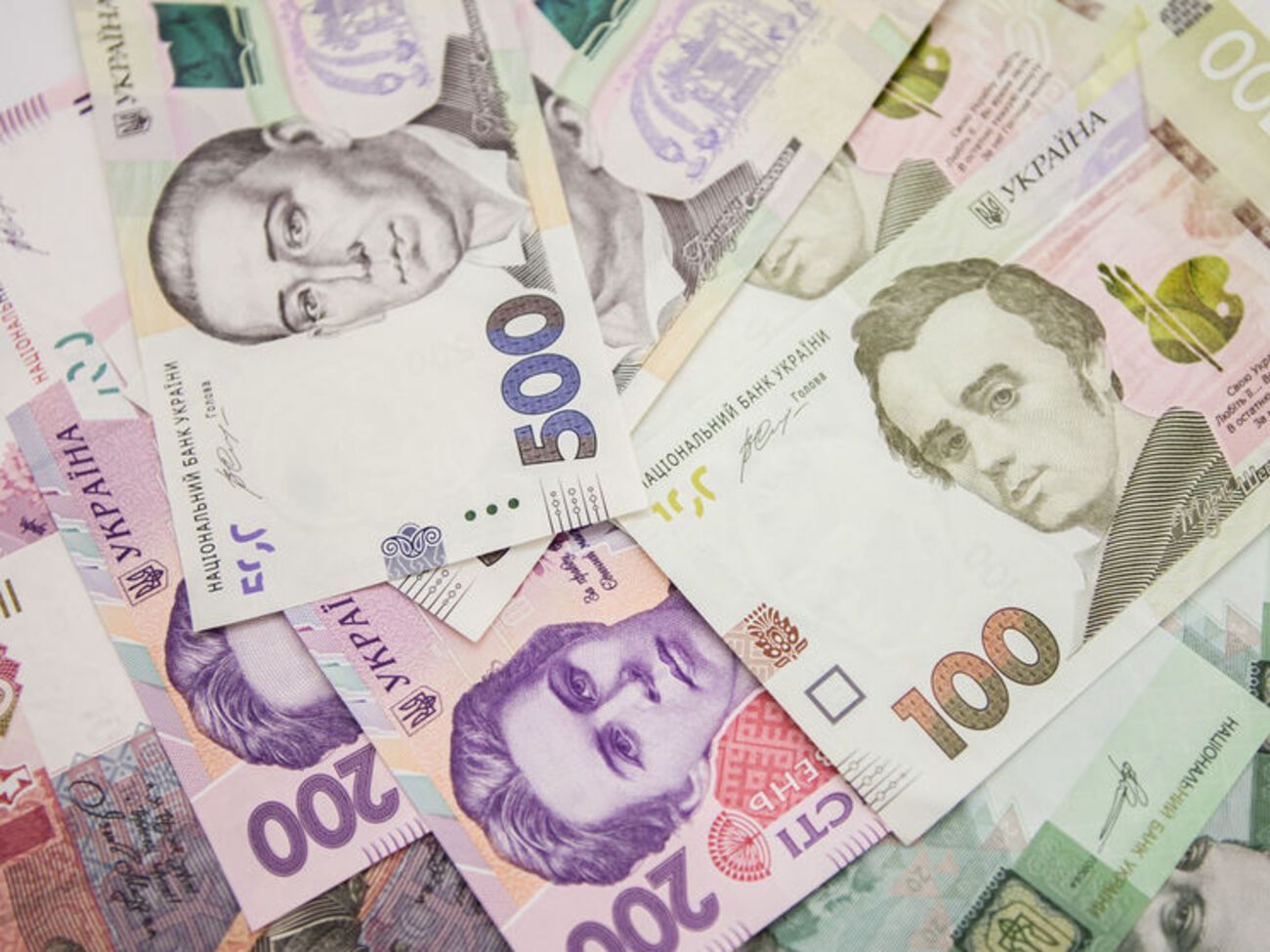 Згідно з прогнозом, у 2021 році номінальні зарплати зростуть на 9%