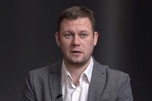 История Гнапа учит нас одному – в украинской политике нельзя делать ставку на репутацию. Сри на всех, открой бизнес в России, твори любую дичь