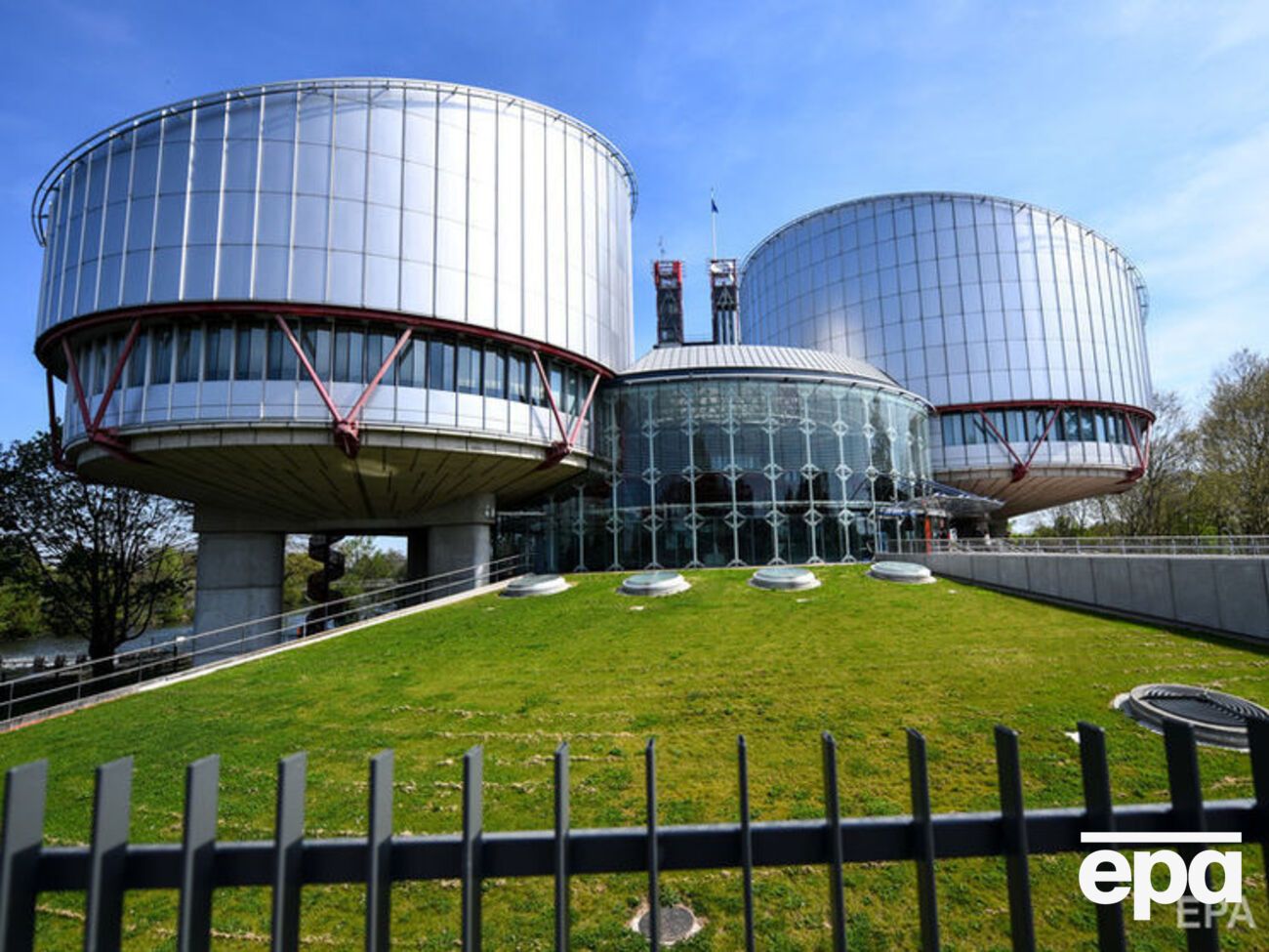 ЕСПЧ перенес дату слушаний по иску Украины против РФ