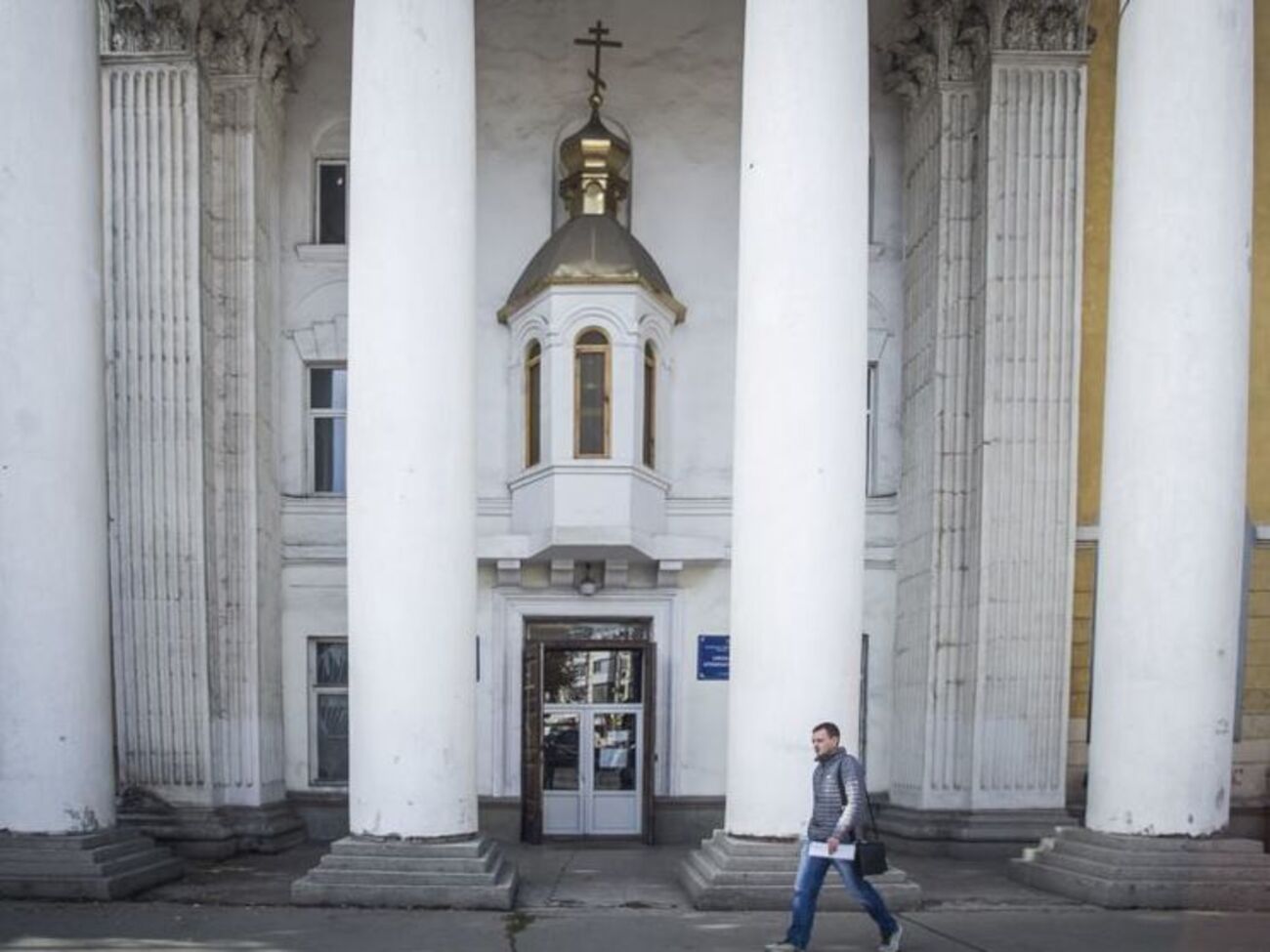 За словами архієпископа Євстратія, собору "загрожує знищення"