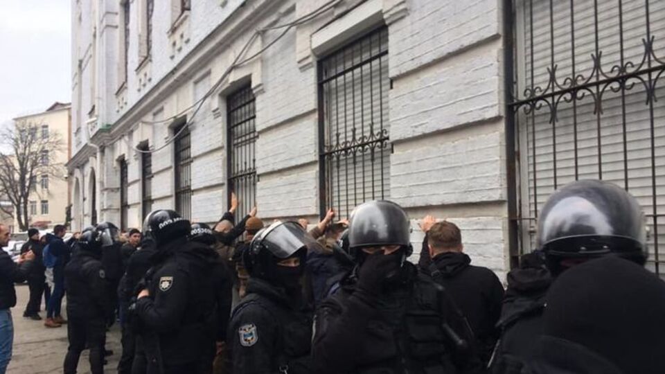 Сініцин повідомив, що між активістами і правоохоронцями сталася бійка