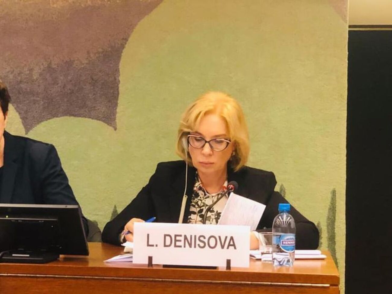 Считаю, что влияние ООН на эту ситуацию является эффективным методом защиты прав и свобод наших граждан