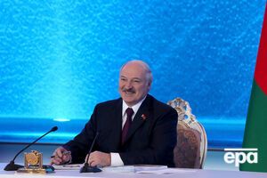 Лукашенко: Чому ми маємо кинути своє, "Білорусь пам'ятає", і схопитися за "Безсмертний полк"?