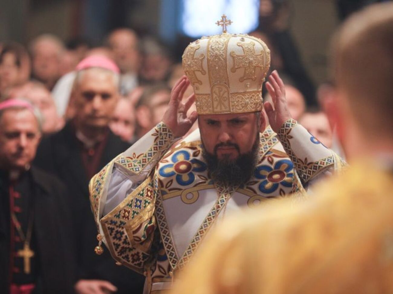 Епифаний: Есть человек, к которому мы относимся с любовью, но есть грех, который мы должны пресекать