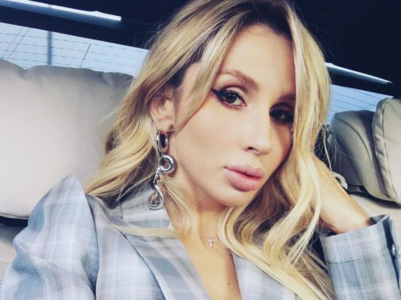 Loboda записала пісню для російського ТБ
