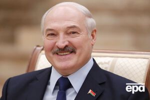 По словам Лукашенко, он "не сможет не выдвинуть" свою кандидатуру на президентских выборах