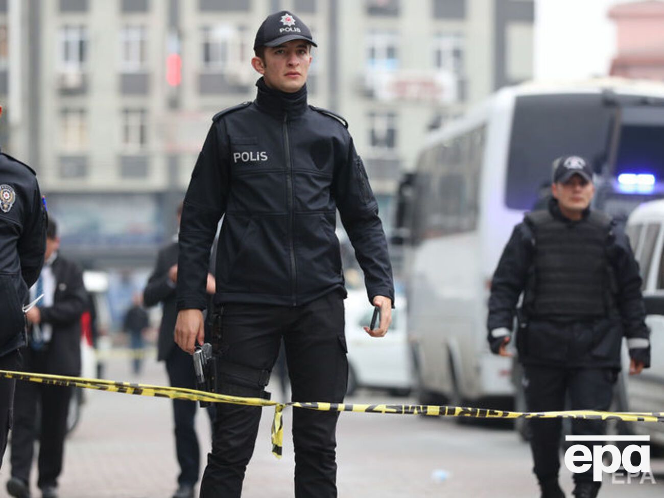 Полиция не нашла опасных предметов возле консульства США в Стамбуле