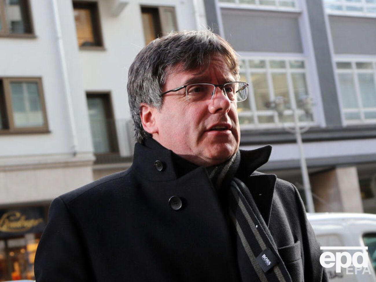 Пучдемон проживает в Бельгии