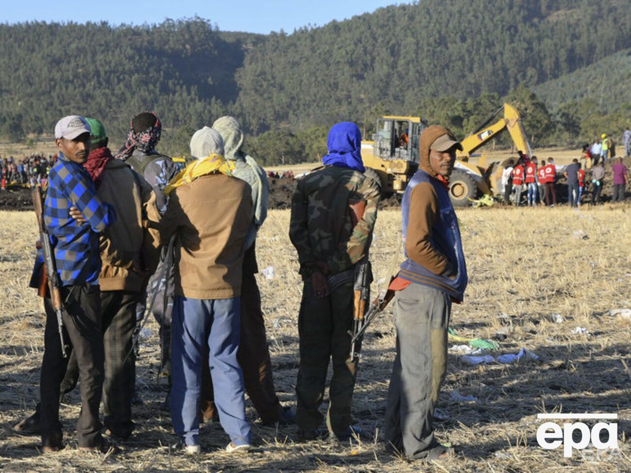 Самолет рухнул на фермерские угодья