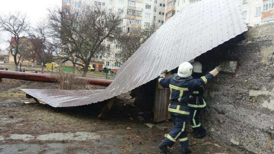 Для ліквідації наслідків негоди ДСНС залучила 719 осіб особового складу та 171 одиницю техніки