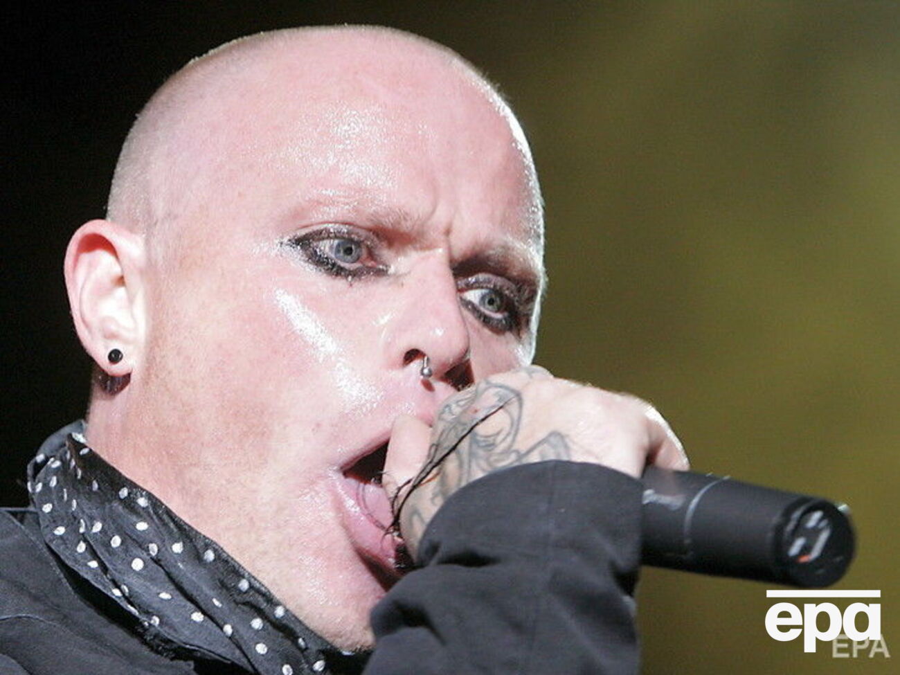 Флинту было 49 лет