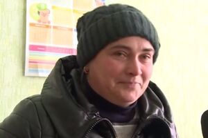 Одна из жертвователей на избирательную кампанию заявила, что ее смене в ресторане предложили подписать договор за 200 грн