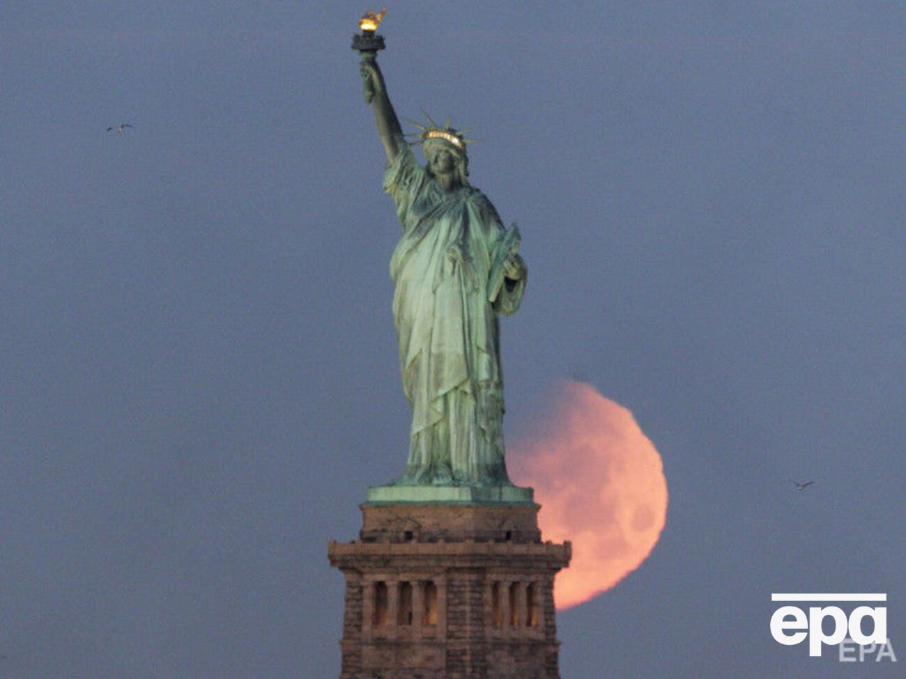 Американские астронавты уже были на Луне