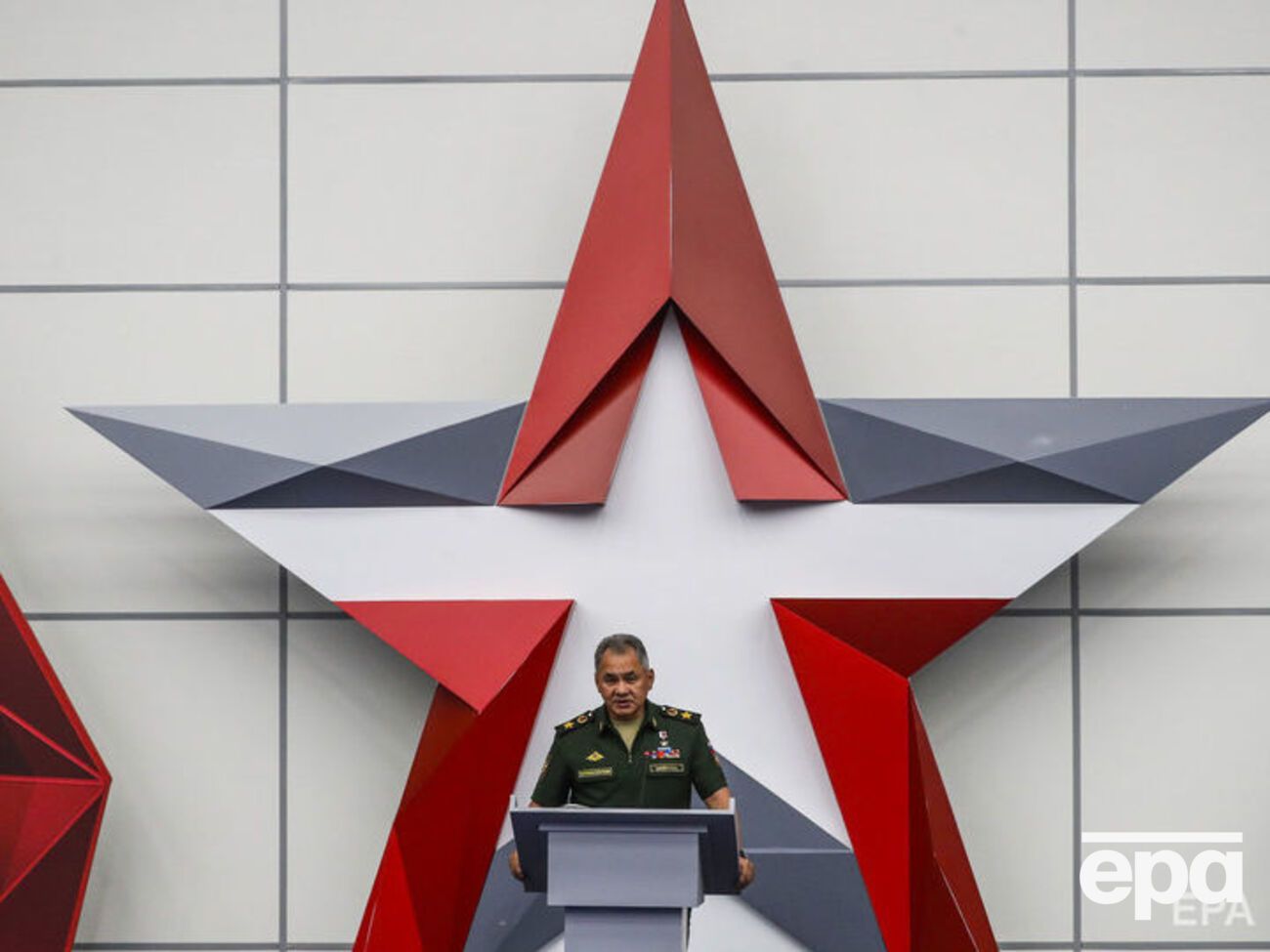 Источник издания сообщил, что поддержка "Юнармии" означает&nbsp;"поддержку лично" министра обороны Сергея Шойгу