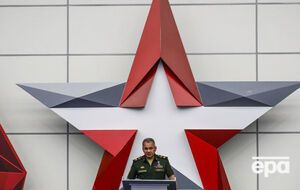 Источник издания сообщил, что поддержка "Юнармии" означает "поддержку лично" министра обороны Сергея Шойгу