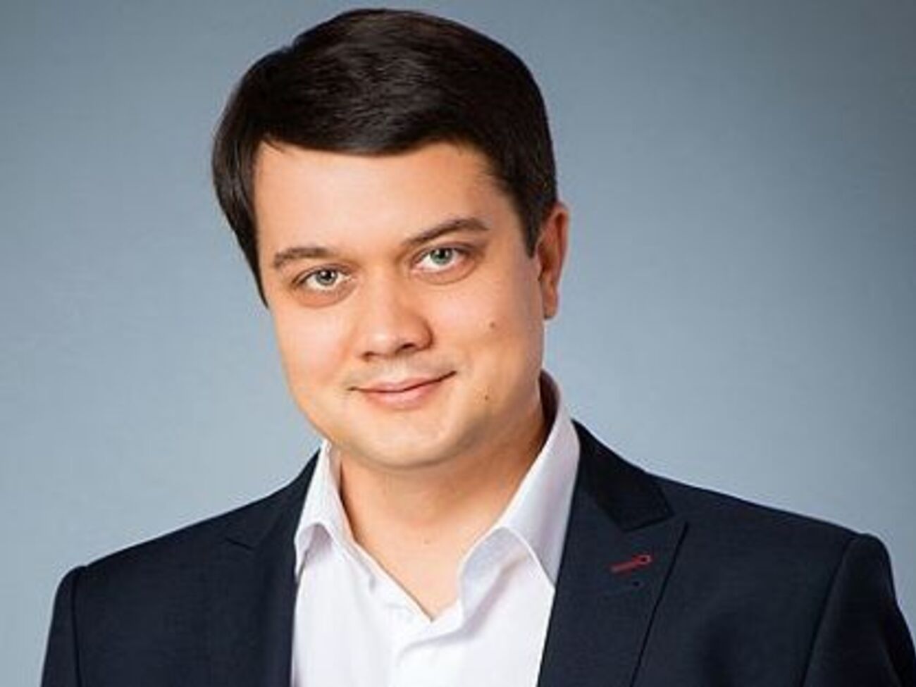 Разумков:&nbsp;Исходя из соцопросов, у нас прогнозируемо будет расти явка на выборах. Это, мягко говоря, не на руку тем, кто готовит "сетки" для подкупа избирателей