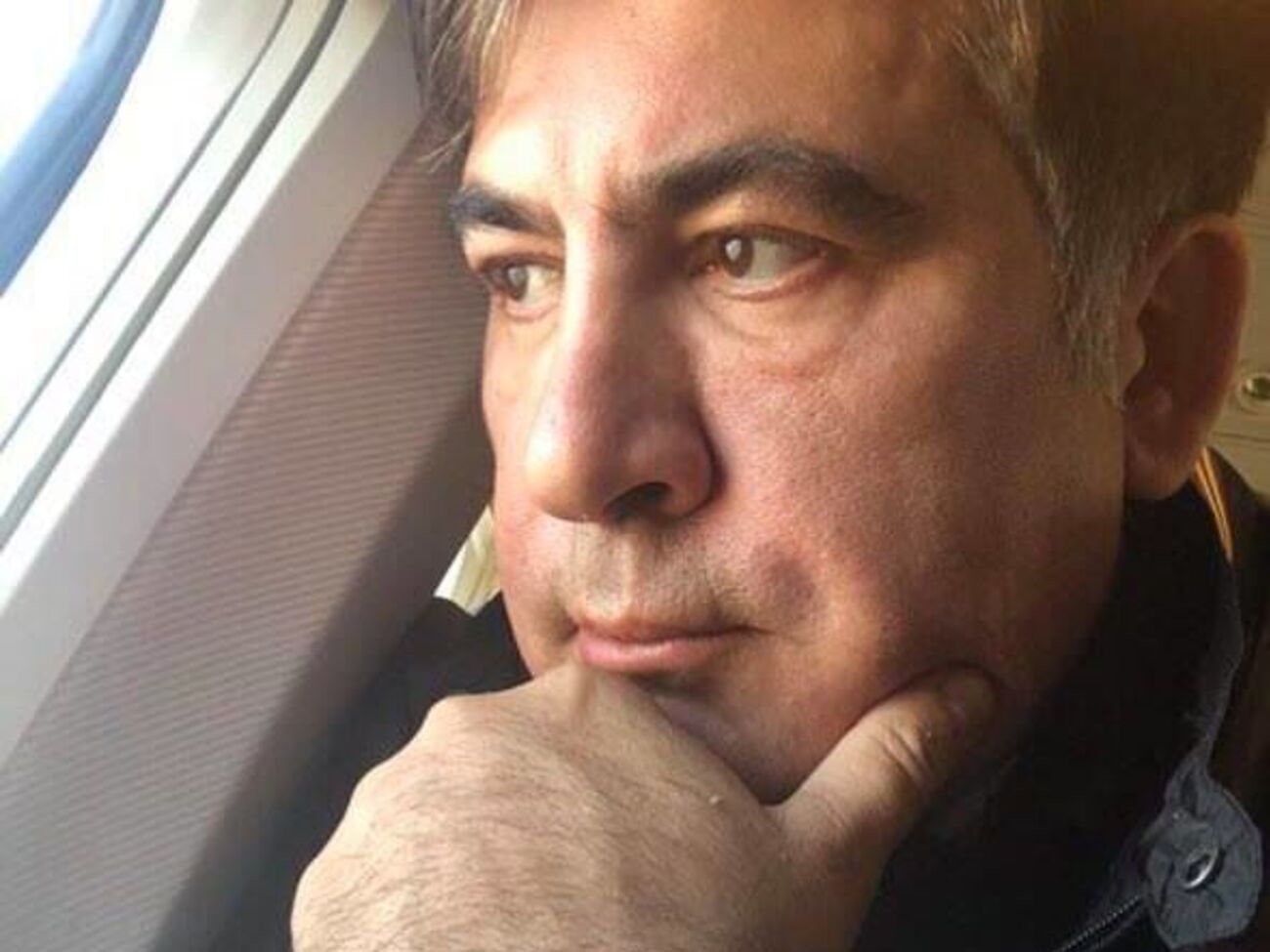 1 апреля пограничники не только впустят меня в Украину, но и не выпустят прихвостней Порошенко