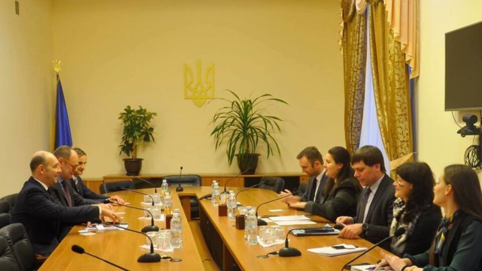 Представители Минфина Украины и НБУ подписали договор с Clearstream