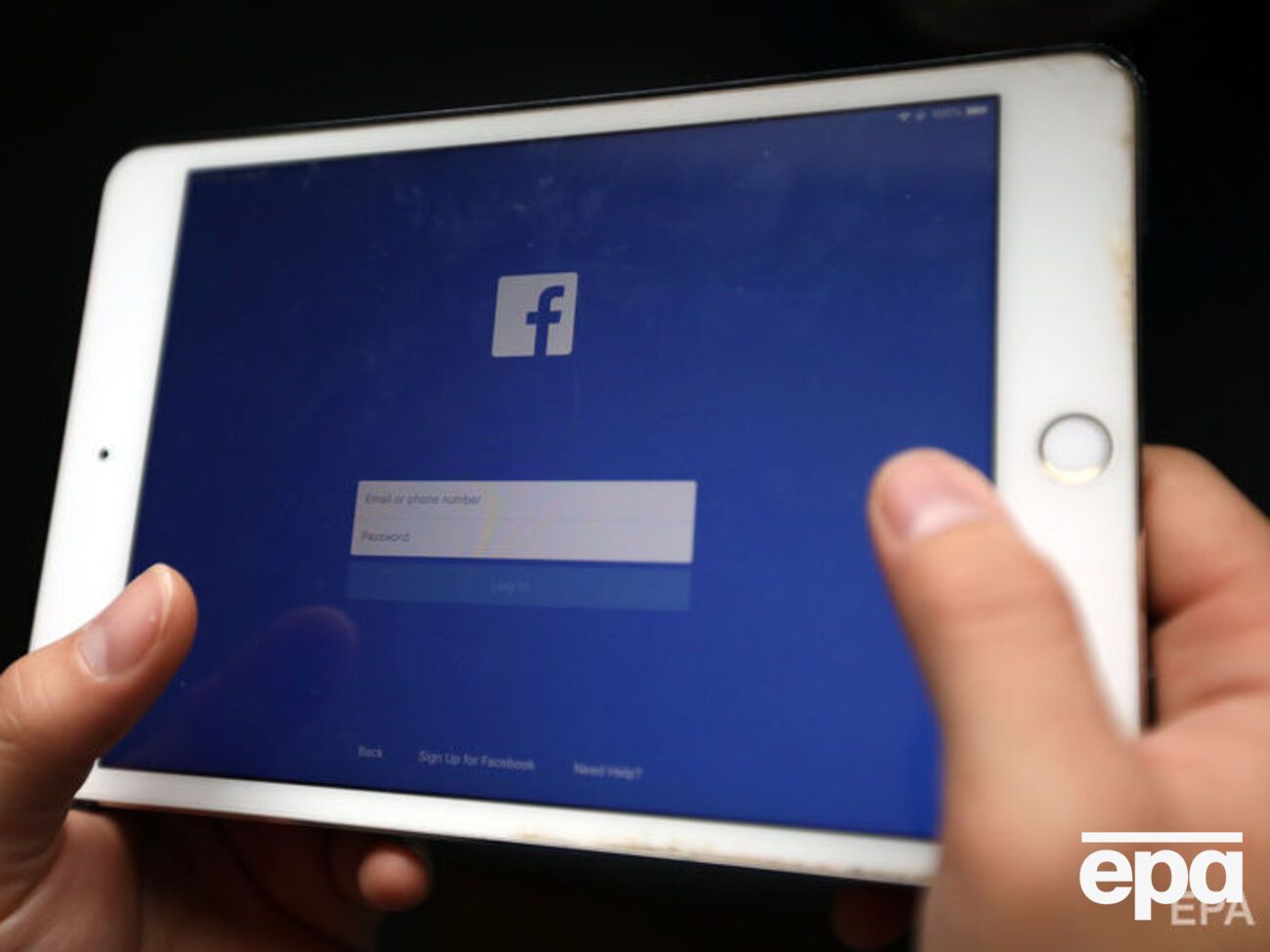 На проблемы с доступом к соцсетям пожаловались пользователи многих стран