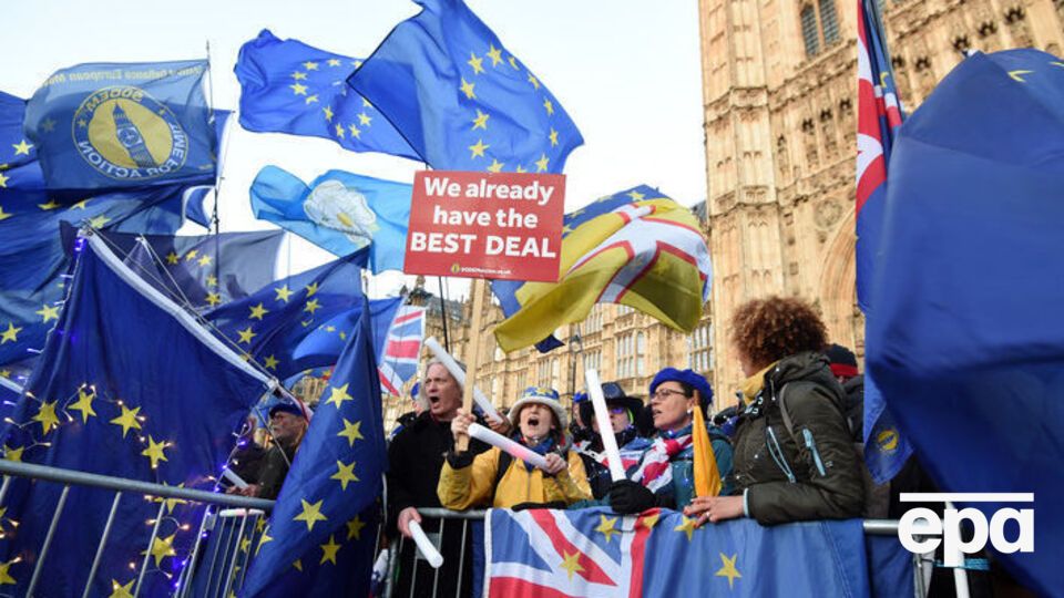 У Британії не вщухають дискусії про умови Brexit