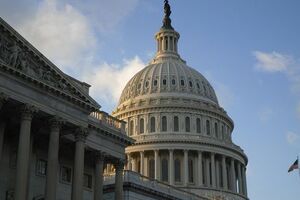 Сенаторы выступили против поддержки Трампом Эр-Рияда