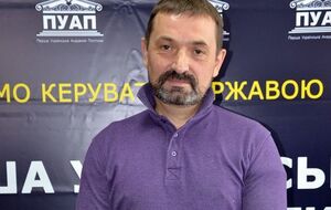 Прикриваючись новими гаслами про ЄС та НАТО, влада будує в Україні путінську модель держави