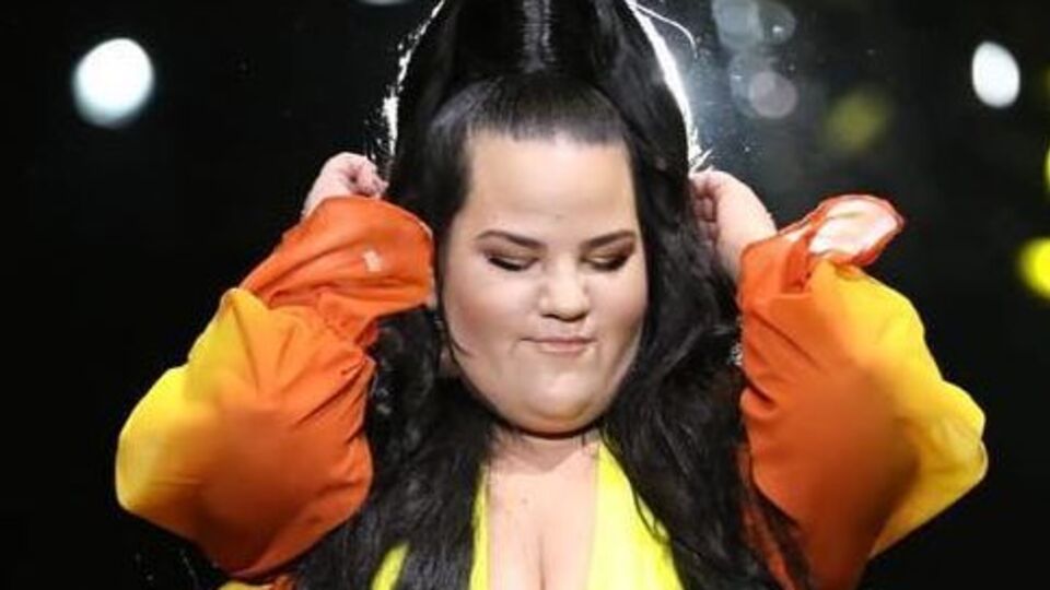 Барзилай засветила формы в купальнике