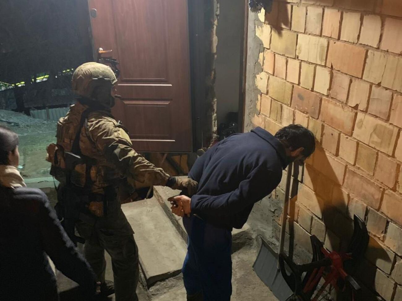 Підозрюваних затримали під час передання другої частини хабара в розмірі $10 тис.