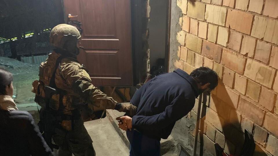 Підозрюваних затримали під час передання другої частини хабара в розмірі $10 тис.