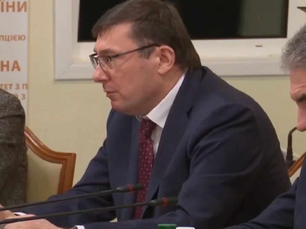 Луценко: Напади на Стерненка і Кузаконя розслідують у "досить непоганому темпі"