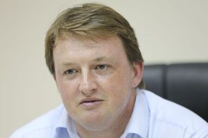 Зеленському кажуть: треба $200 млн на рік, щоб ощасливити всіх учителів, – і він радісно киває. У його голові не з'явилося запитання "чому так мало?"
