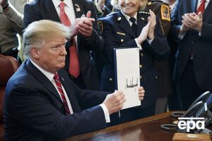 Трамп наклав вето за присутності прикордонників і митників