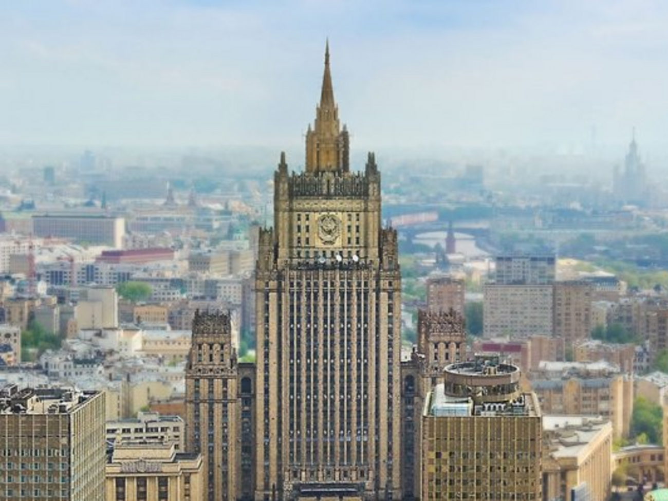 МИД РФ: Предлог для внесения наших соотечественников в нелегитимные санкционные списки ЕС поражает своим лицемерием и цинизмом