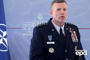 Волтерсу 59 років