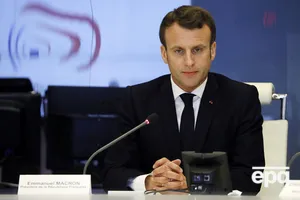 Макрон заявил, что все, кто был на Елисейский Полях, замешаны в "уничтожении республики"