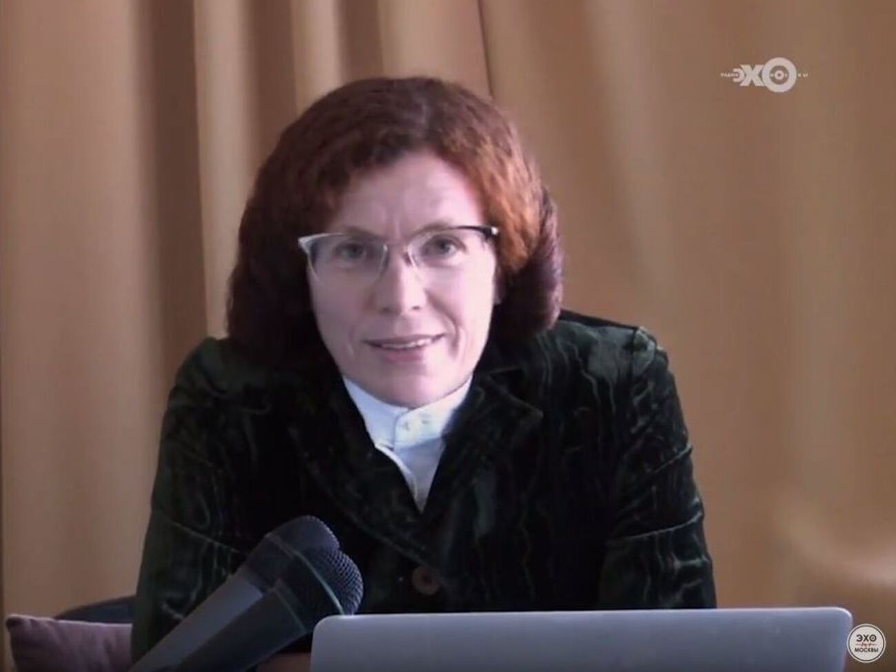 Латиніна: Тижня не минає, як вони пишуть, що ще трохи і долар накриється