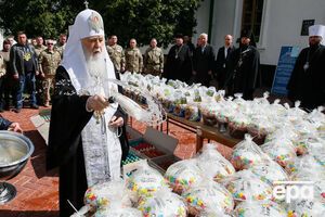 Филарет (на фото слева) заявил, что в случае его избрания предстоятелем ПЦУ стала бы патриархатом