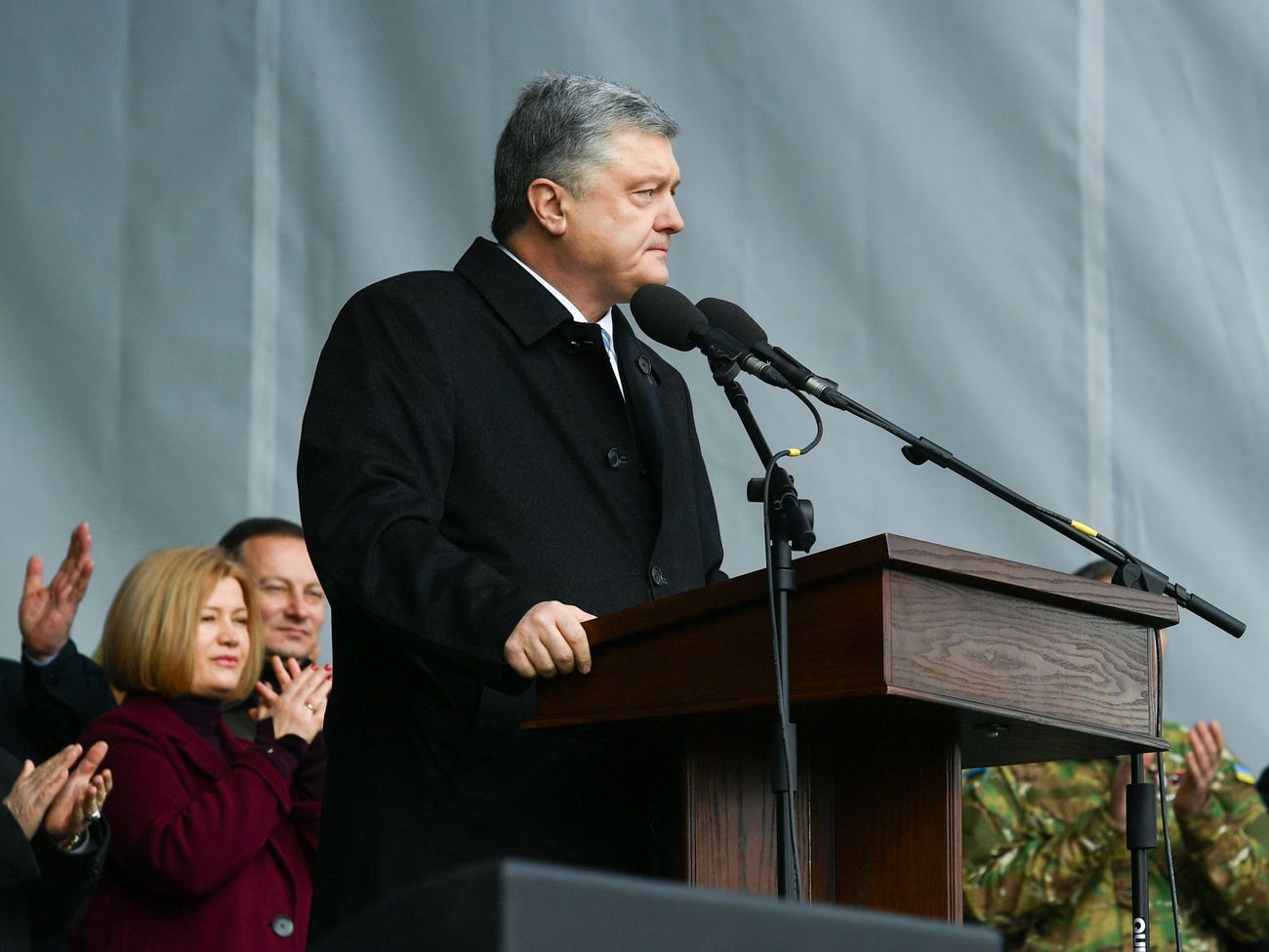 Порошенко: 31 березня перемога неодмінно буде за нами