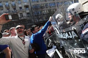 У Белграді тривають антипрезидентські виступи