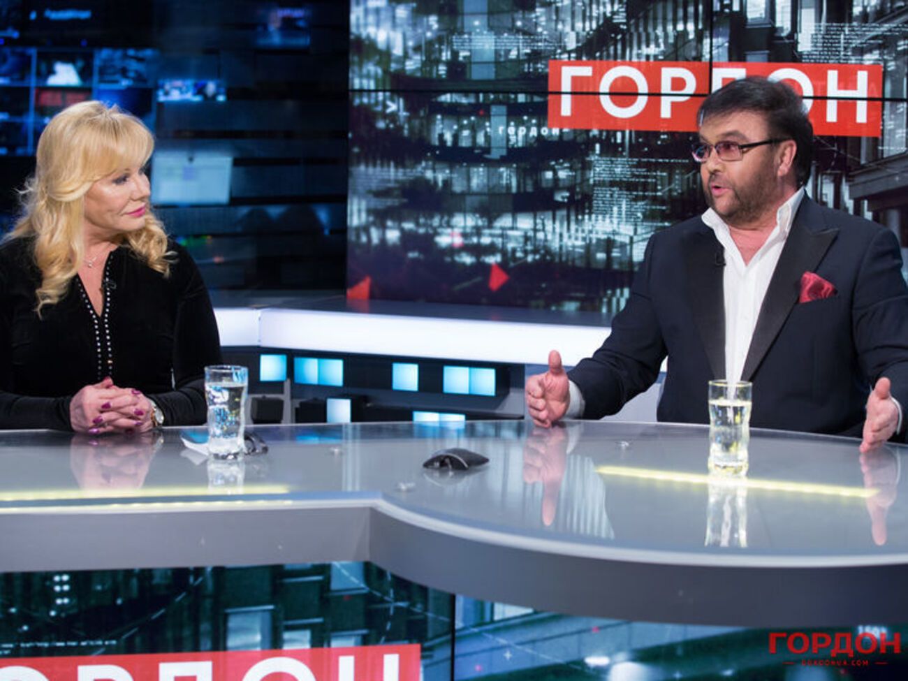 Виталий Билоножко: На концерте перед нами сидели два Юзика из "95 квартала", а рядом &ndash; Смешко. А Света маленькая, она говорит: "Виталий, попроси мужчину, чтобы он пересел на мое место". Я отвечаю: "Это не мужчина, а генерал"