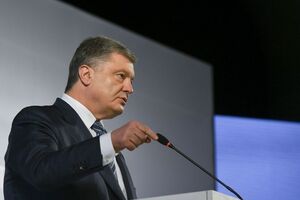 Порошенко: Десятки років агентура ФСБ і російське лобі у високих кабінетах гальмували проект диверсифікації палива