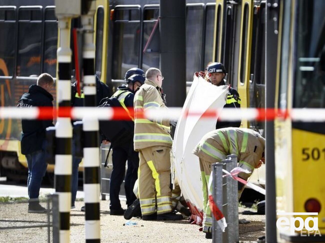 Полиция расследует нападение в утрехтском трамвае