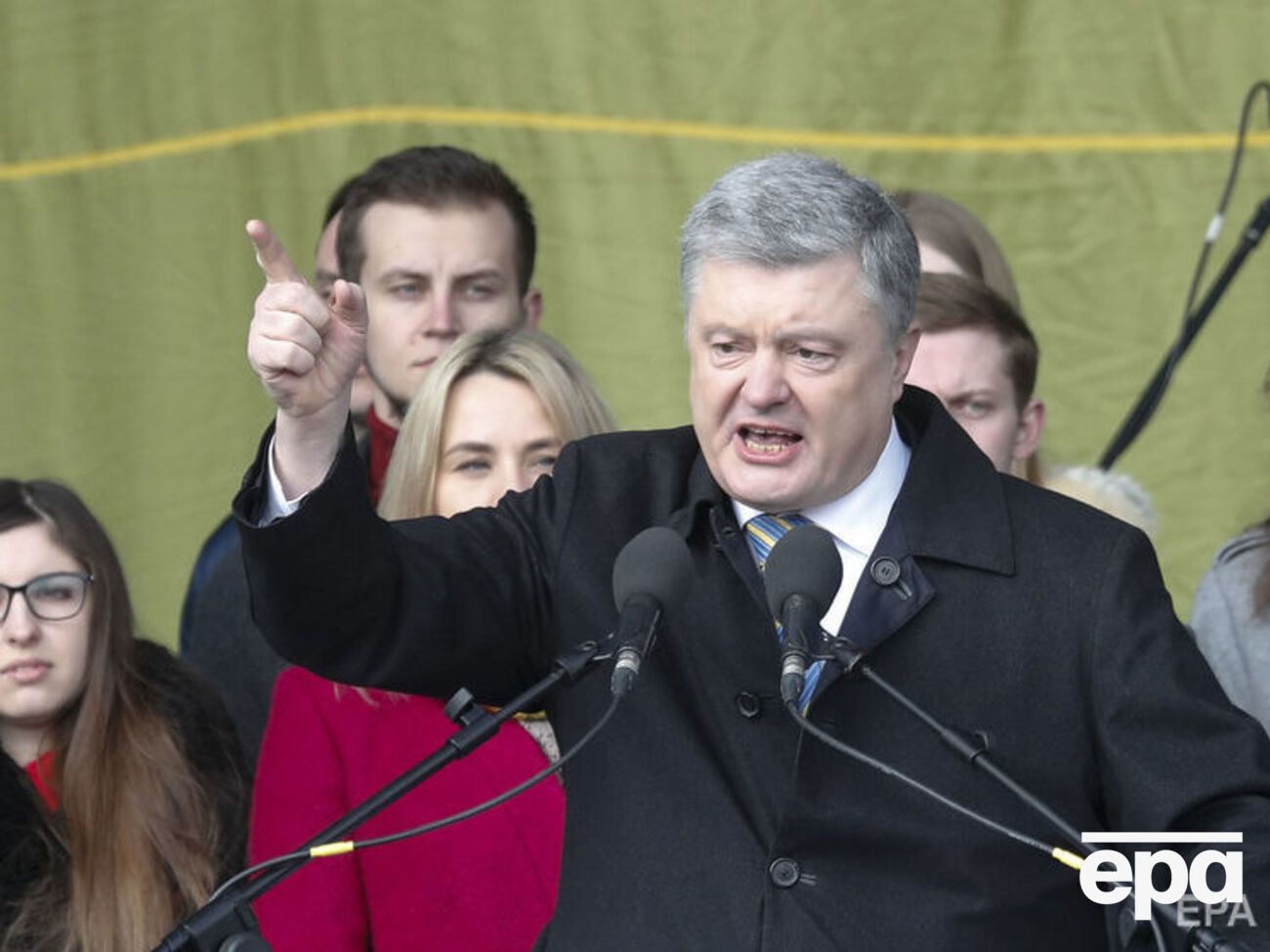 Порошенко:&nbsp;Я не собираюсь ни с кем ни варить кашу, ни на рыбалку бегать