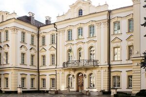 Суд розглядатиме справу в порядку спрощеного позовного провадження