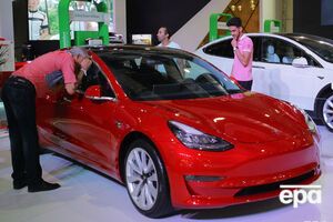 В Tesla будут улучшать функции уже проданных машин с помощью беспроводных обновлений