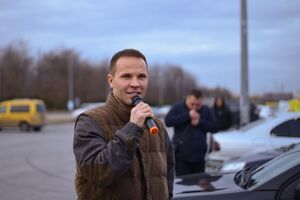 Юрій Дерев'янко нагадав, що зареєстрував у парламенті законопроекти про спрощення оподаткування транспортних засобів