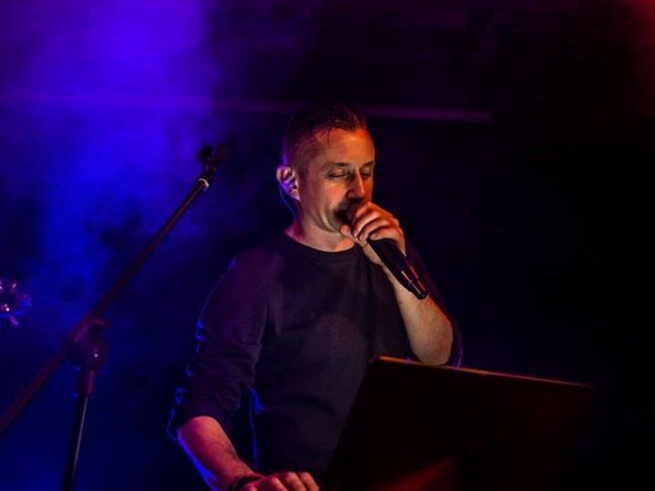 Жадан:&nbsp;Книги&nbsp;&ndash; это о том, что происходит вокруг, литература&nbsp;&ndash; это интересно и неожиданно. Читать&nbsp;&ndash; это большое наслаждение